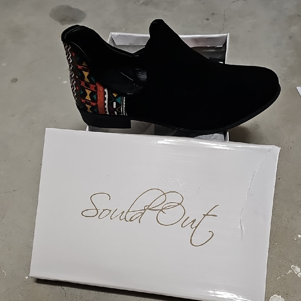 Nwt Womens Low Cut Boots